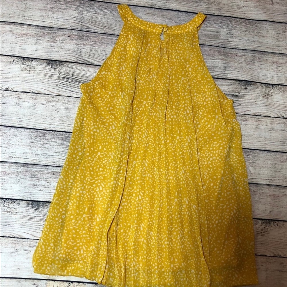 Alfani Accordion Pleat Halter Top Size 8